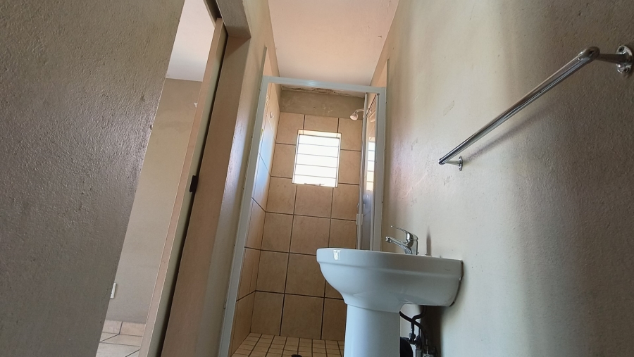 To Let 1 Bedroom Property for Rent in Nelspruit Ext 29 Mpumalanga
