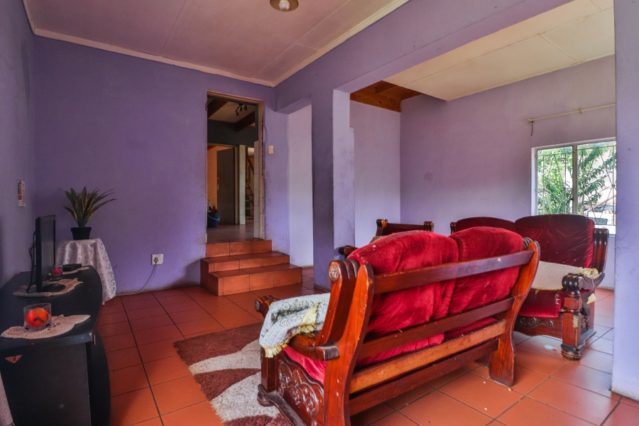 7 Bedroom Property for Sale in Emgwenya Mpumalanga