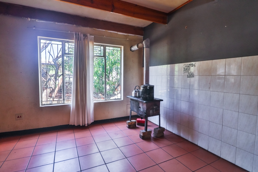 7 Bedroom Property for Sale in Emgwenya Mpumalanga