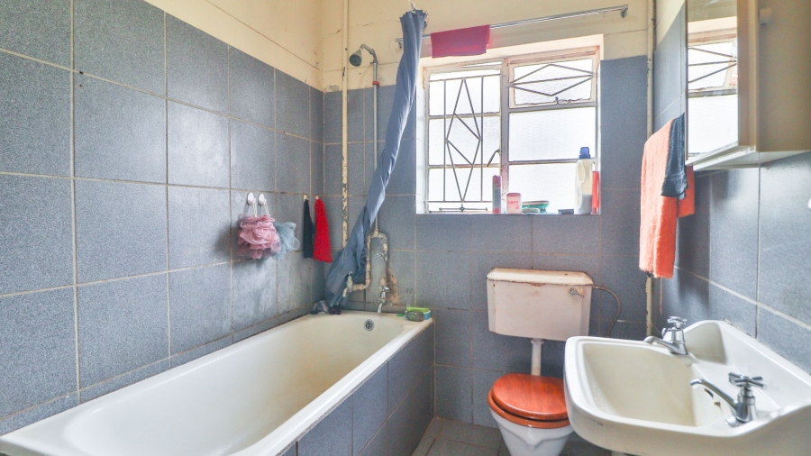 7 Bedroom Property for Sale in Emgwenya Mpumalanga