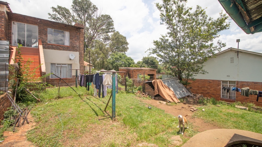 7 Bedroom Property for Sale in Emgwenya Mpumalanga