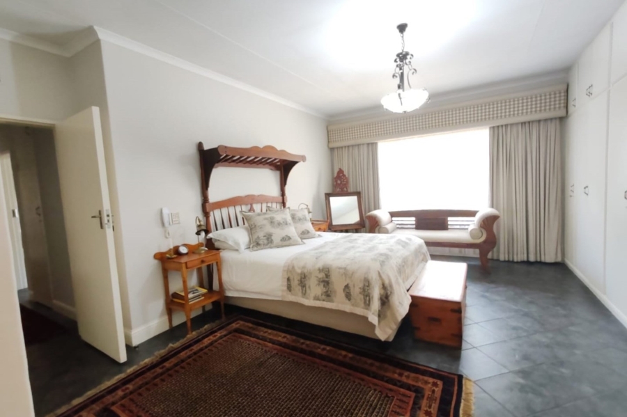 6 Bedroom Property for Sale in Nelspruit Ext 5 Mpumalanga