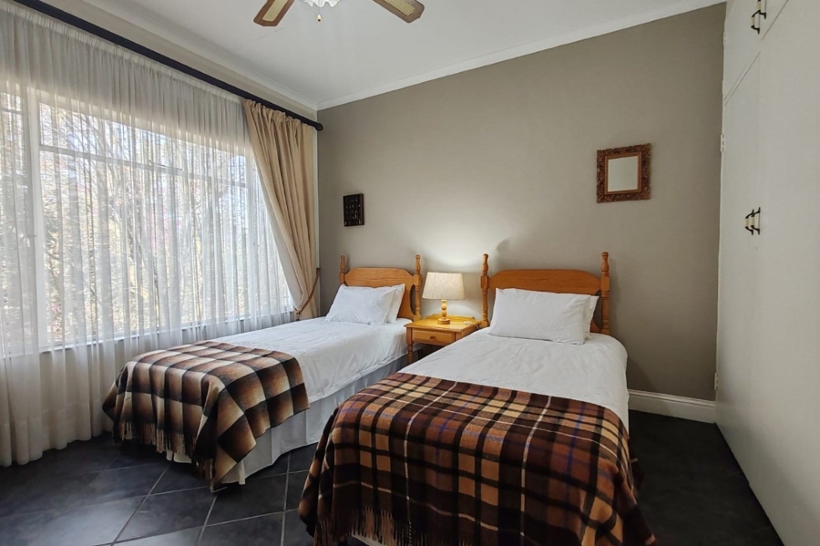 6 Bedroom Property for Sale in Nelspruit Ext 5 Mpumalanga