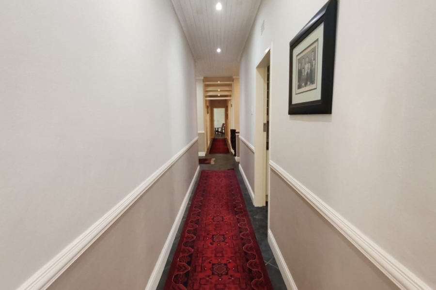 6 Bedroom Property for Sale in Nelspruit Ext 5 Mpumalanga