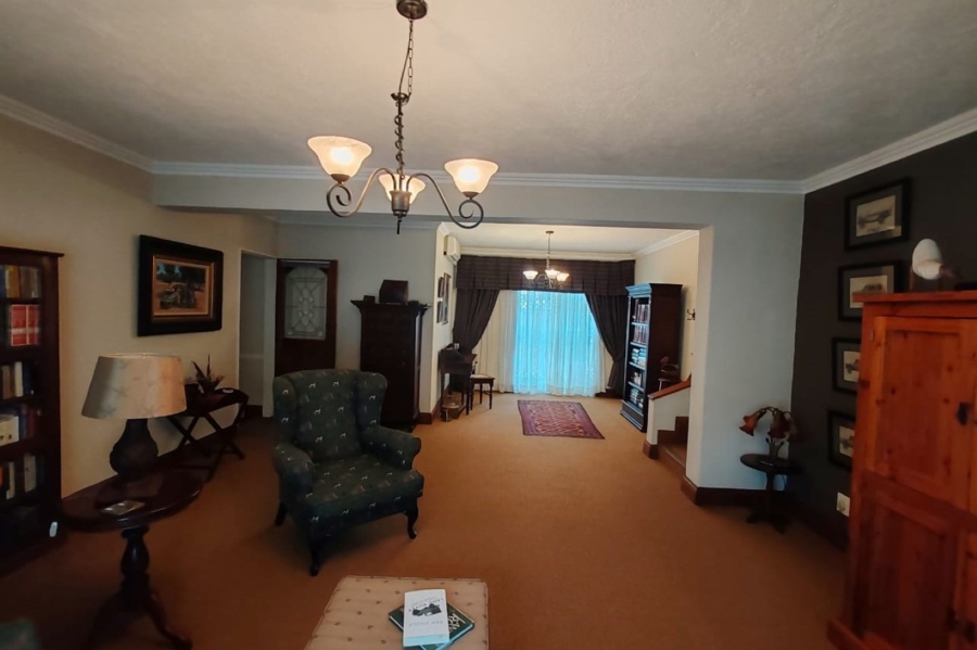 6 Bedroom Property for Sale in Nelspruit Ext 5 Mpumalanga