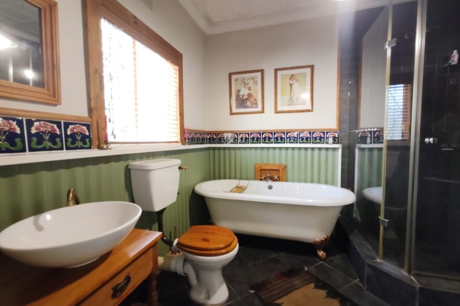 6 Bedroom Property for Sale in Nelspruit Ext 5 Mpumalanga