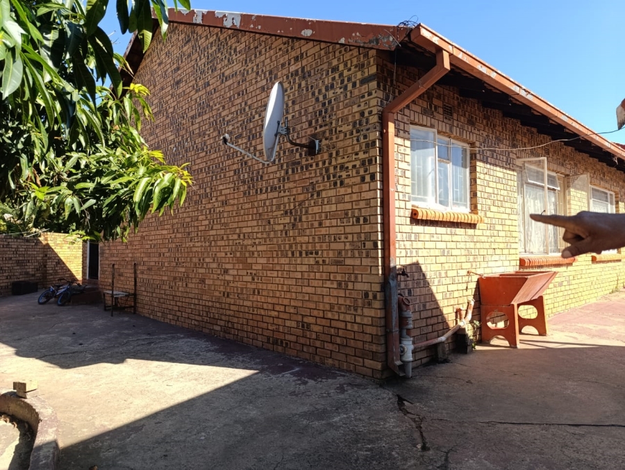 4 Bedroom Property for Sale in Pine Ridge Mpumalanga