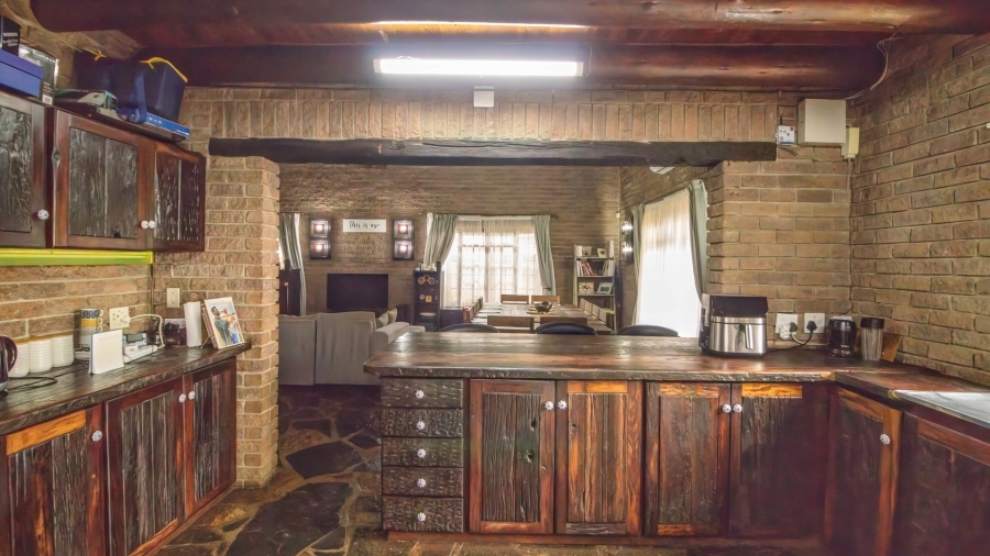 5 Bedroom Property for Sale in Kingsview Mpumalanga