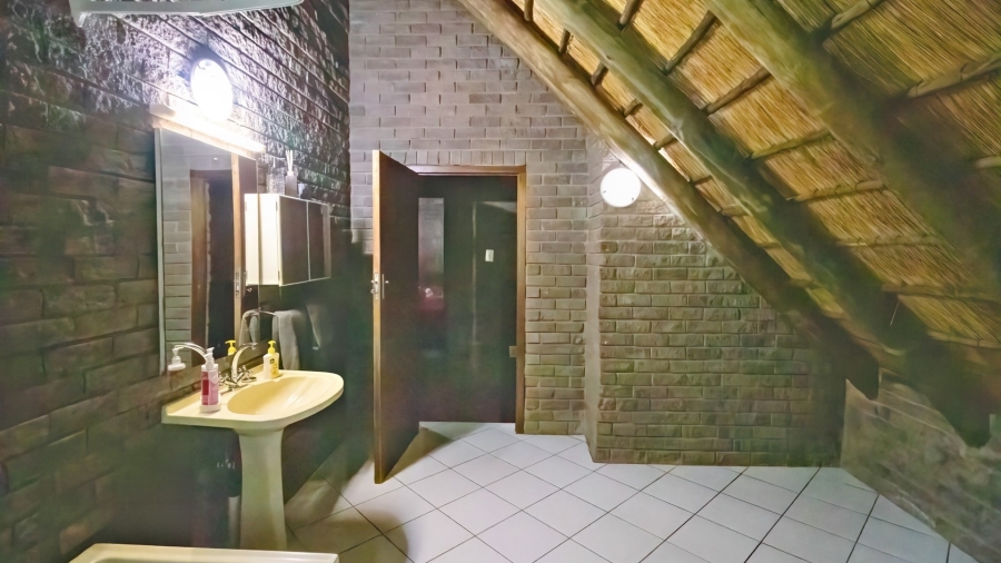 5 Bedroom Property for Sale in Kingsview Mpumalanga