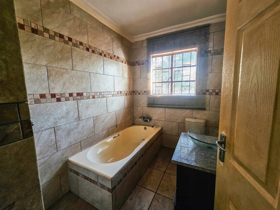 4 Bedroom Property for Sale in Marloth Park Mpumalanga