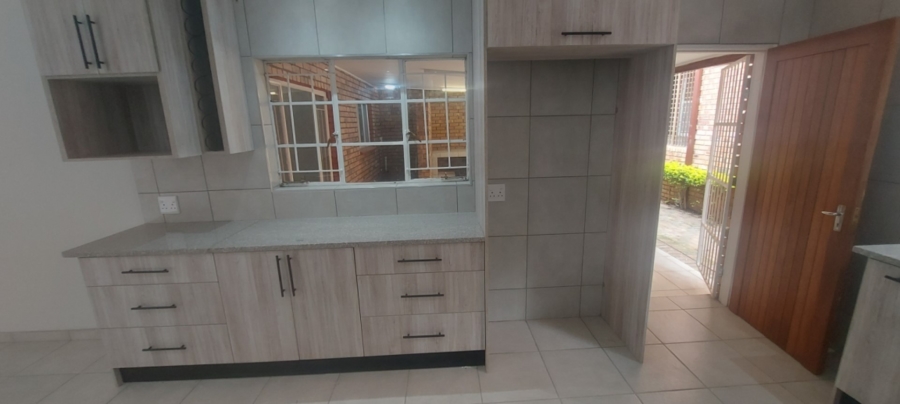 6 Bedroom Property for Sale in Sonheuwel Ext 1 Mpumalanga