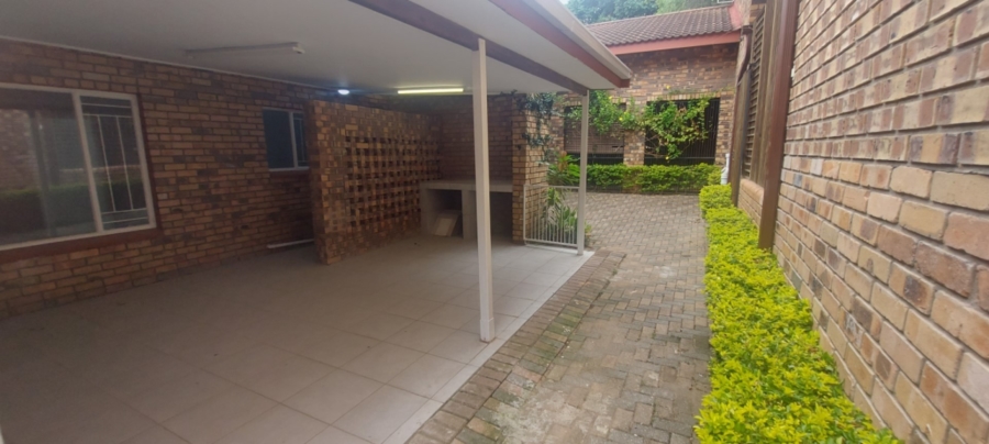 6 Bedroom Property for Sale in Sonheuwel Ext 1 Mpumalanga