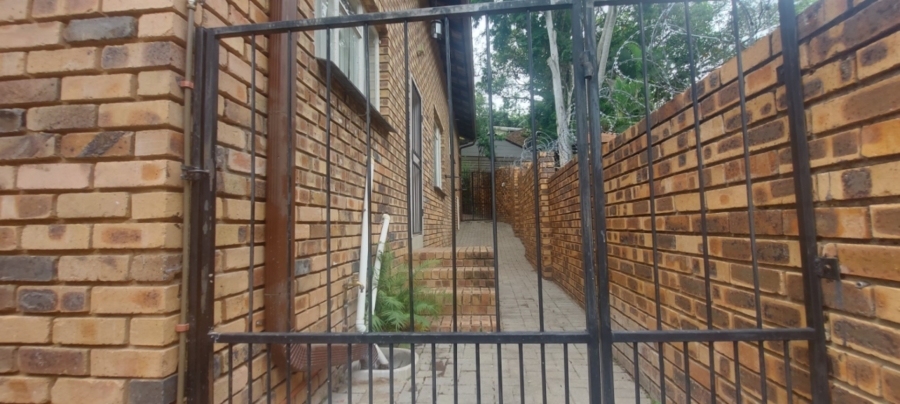 6 Bedroom Property for Sale in Sonheuwel Ext 1 Mpumalanga