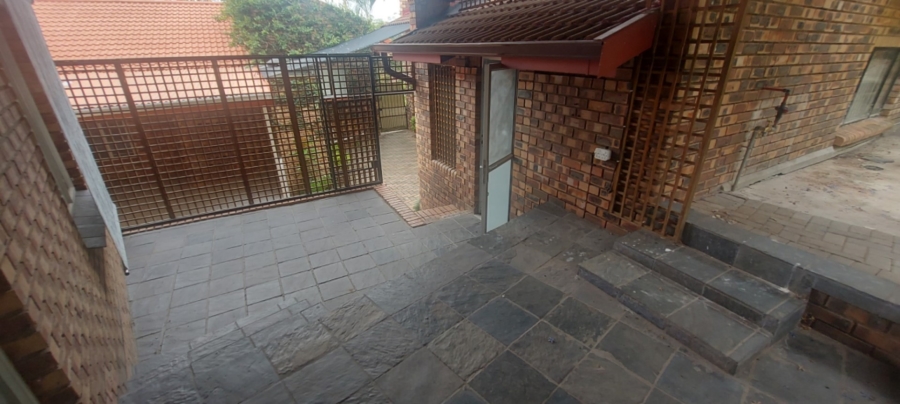 6 Bedroom Property for Sale in Sonheuwel Ext 1 Mpumalanga