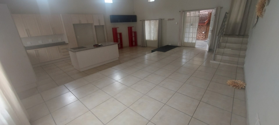 6 Bedroom Property for Sale in Sonheuwel Ext 1 Mpumalanga