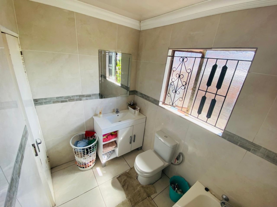 3 Bedroom Property for Sale in Kamagugu Mpumalanga