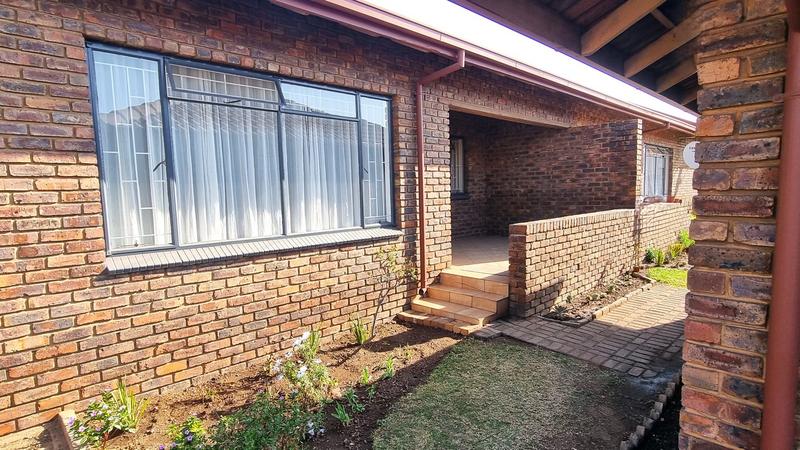 2 Bedroom Property for Sale in Middelburg Central Mpumalanga