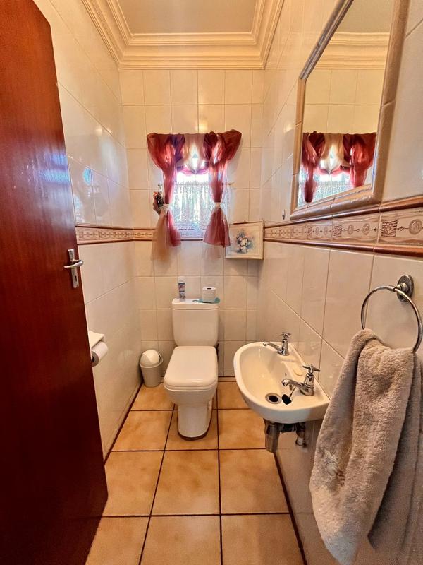 5 Bedroom Property for Sale in Dennesig Mpumalanga