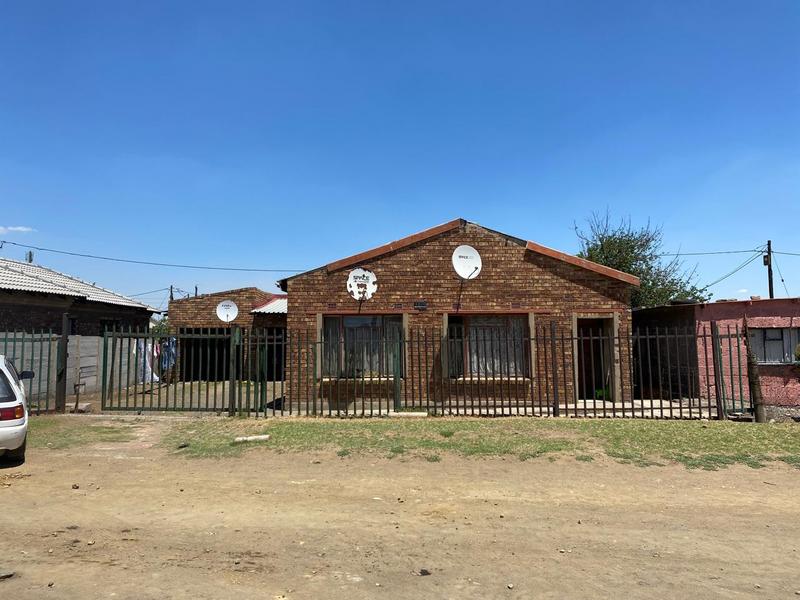 5 Bedroom Property for Sale in Emzinoni Mpumalanga