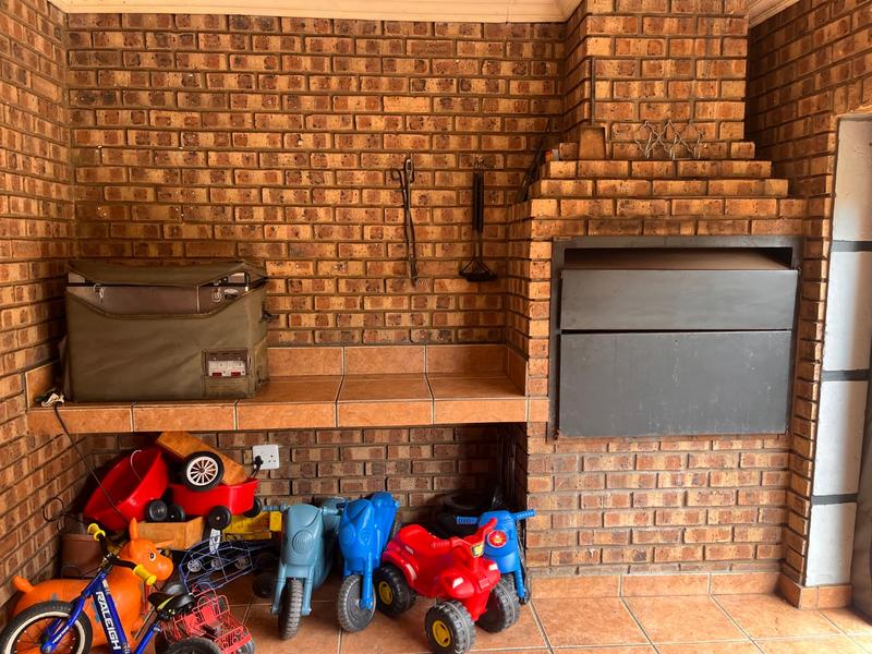 3 Bedroom Property for Sale in Aerorand Mpumalanga