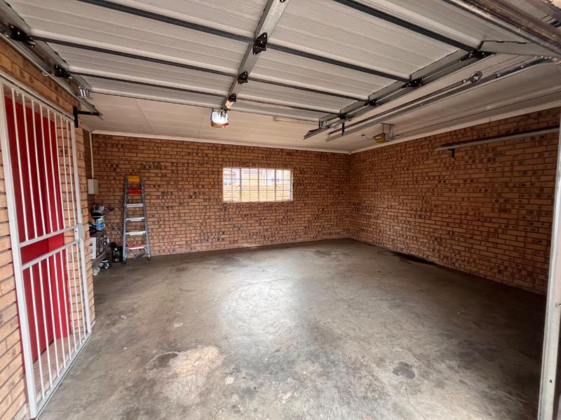 3 Bedroom Property for Sale in Aerorand Mpumalanga