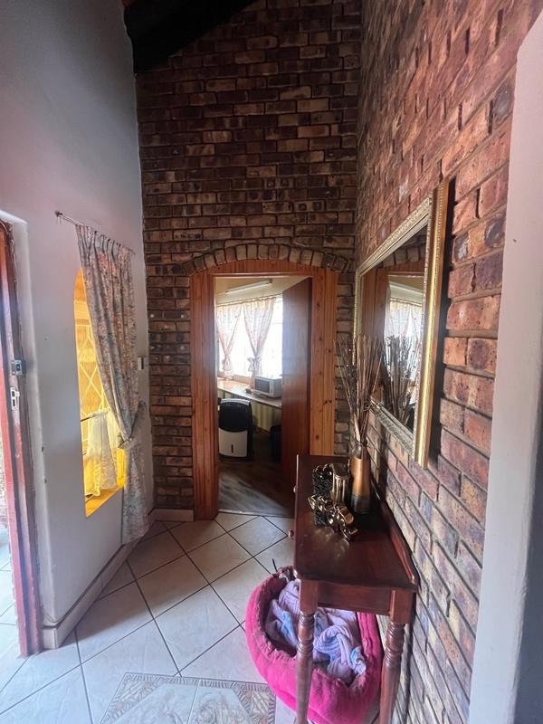 5 Bedroom Property for Sale in Dennesig Mpumalanga
