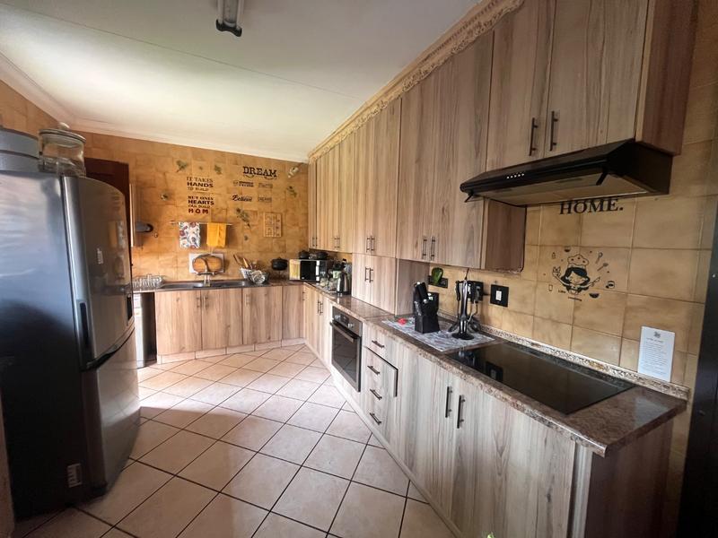 5 Bedroom Property for Sale in Dennesig Mpumalanga