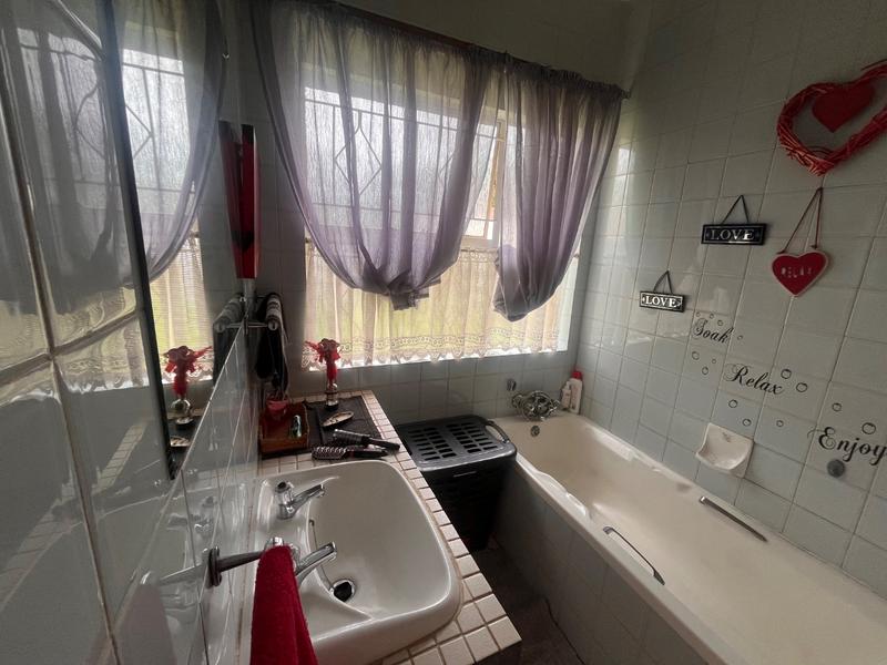 5 Bedroom Property for Sale in Dennesig Mpumalanga