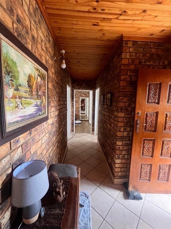 5 Bedroom Property for Sale in Dennesig Mpumalanga