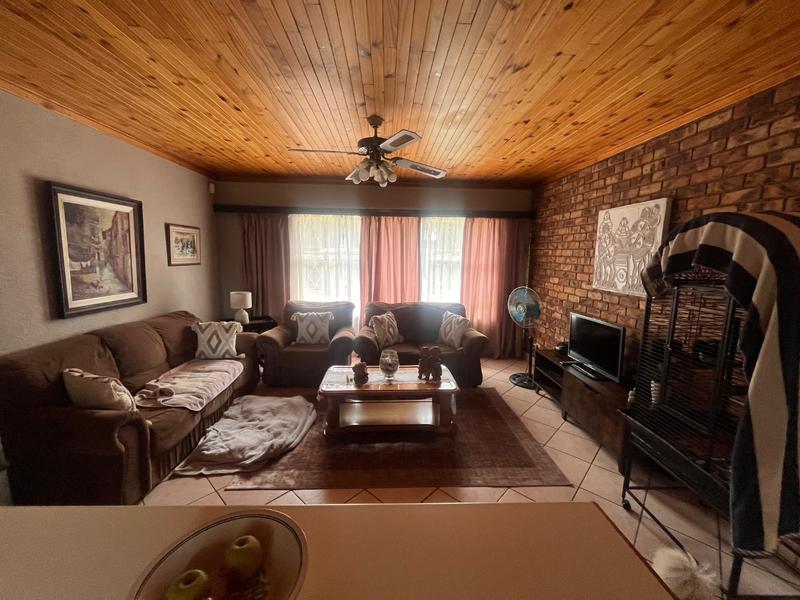 5 Bedroom Property for Sale in Dennesig Mpumalanga