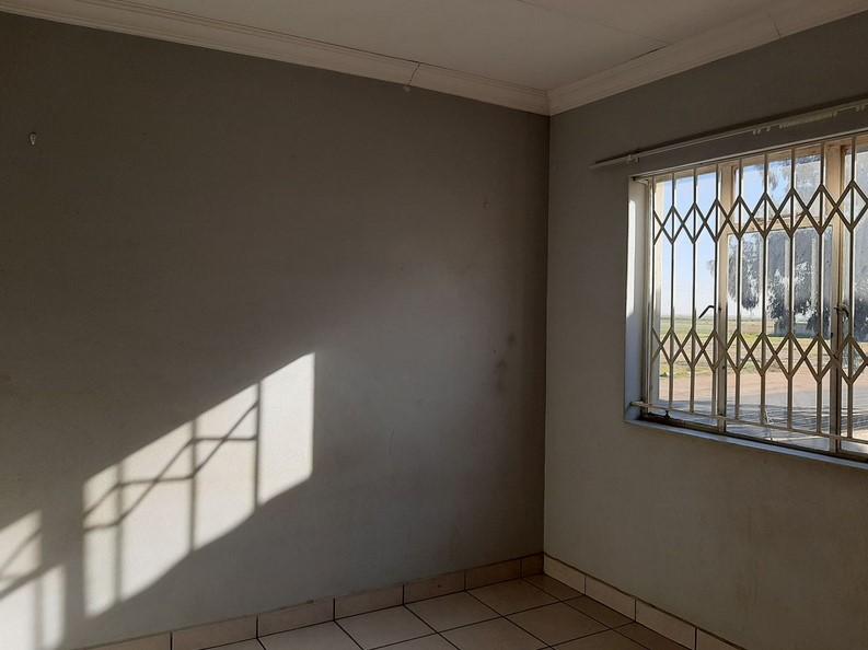 2 Bedroom Property for Sale in Eloff Mpumalanga