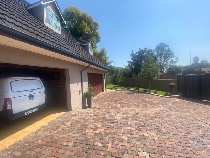 5 Bedroom Property for Sale in Gholfsig Mpumalanga