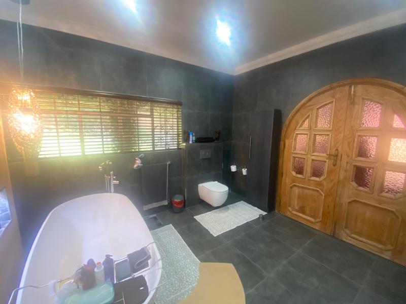 5 Bedroom Property for Sale in Gholfsig Mpumalanga