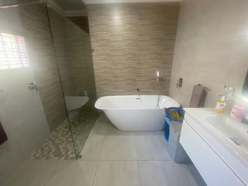 5 Bedroom Property for Sale in Gholfsig Mpumalanga
