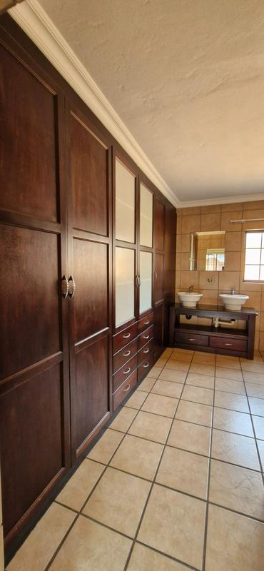 3 Bedroom Property for Sale in Middelburg Central Mpumalanga