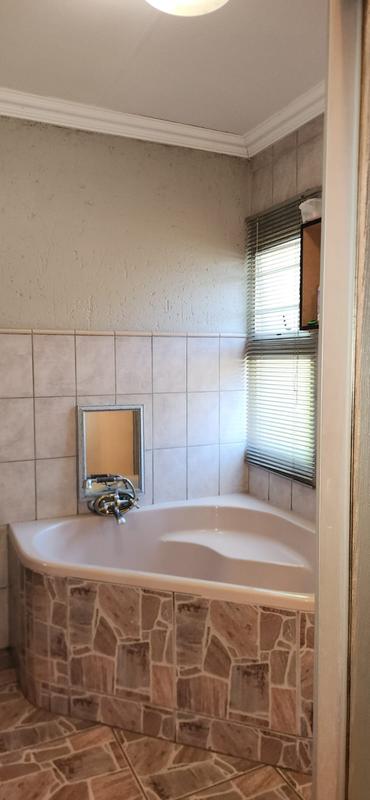 To Let 3 Bedroom Property for Rent in Trichardt Mpumalanga