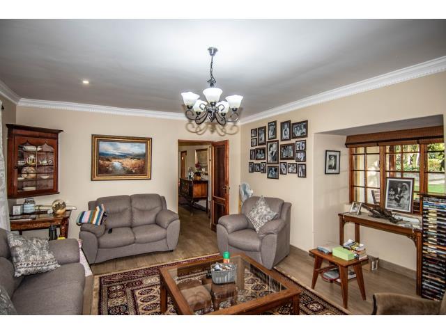 9 Bedroom Property for Sale in White River Estates Mpumalanga