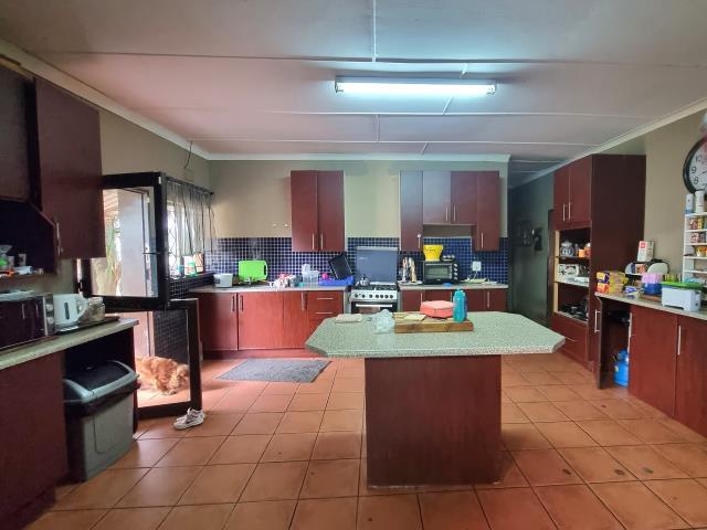 Commercial Property for Sale in White River AH Mpumalanga