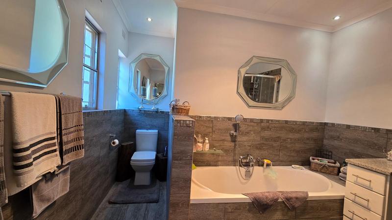 5 Bedroom Property for Sale in Barberton Mpumalanga