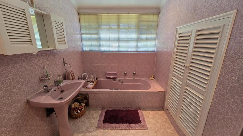 5 Bedroom Property for Sale in Barberton Mpumalanga