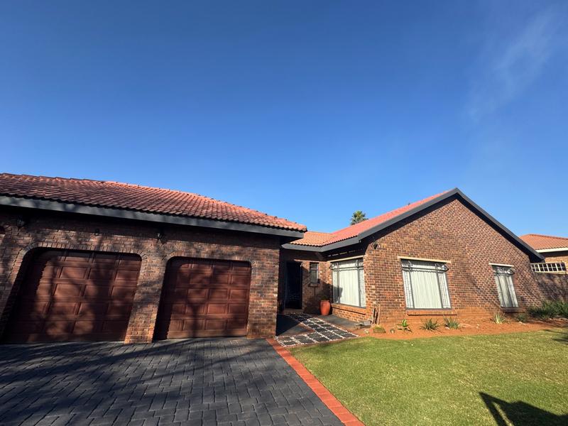 4 Bedroom Property for Sale in Aerorand Mpumalanga