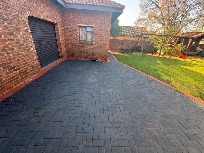 4 Bedroom Property for Sale in Aerorand Mpumalanga