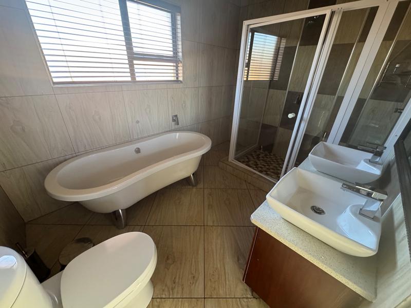 4 Bedroom Property for Sale in Clubville Mpumalanga