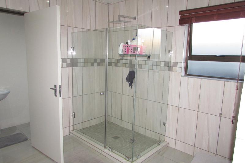 5 Bedroom Property for Sale in Elawini Lifestyle Estate Mpumalanga