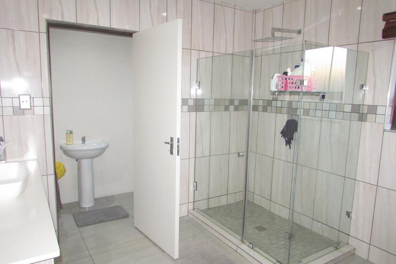 5 Bedroom Property for Sale in Elawini Lifestyle Estate Mpumalanga