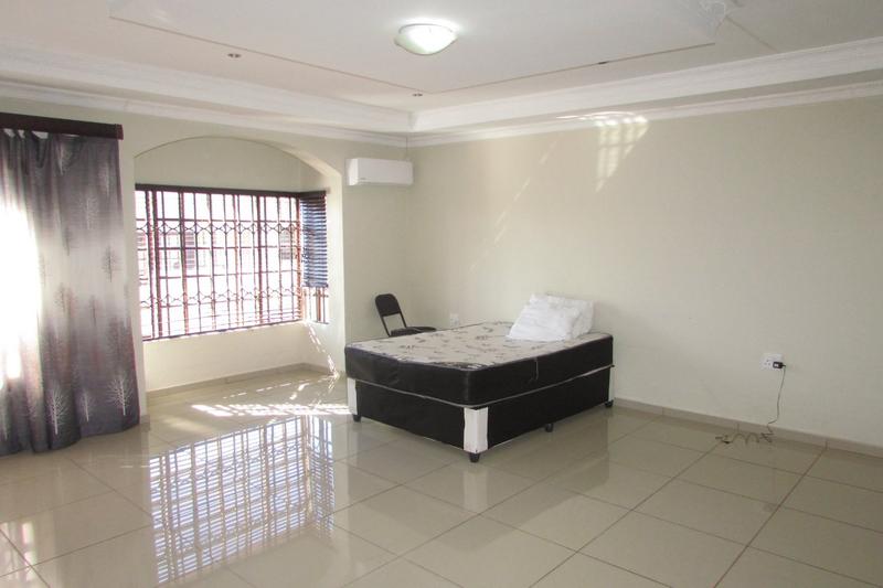 6 Bedroom Property for Sale in White River Ext 18 Mpumalanga