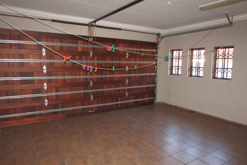 6 Bedroom Property for Sale in White River Ext 18 Mpumalanga
