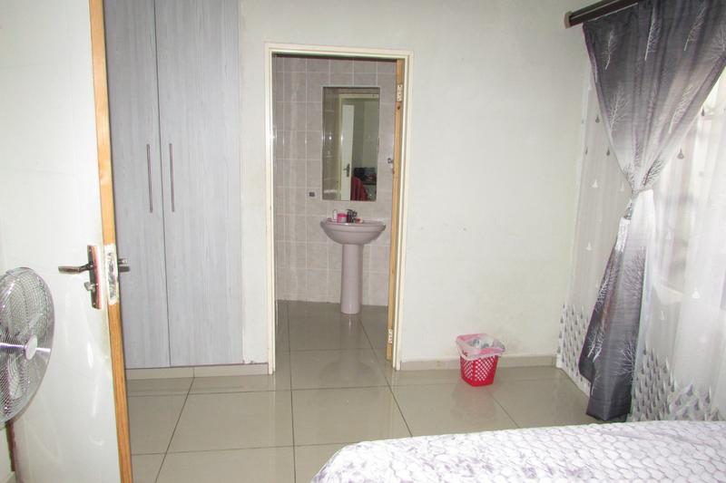 6 Bedroom Property for Sale in White River Ext 18 Mpumalanga