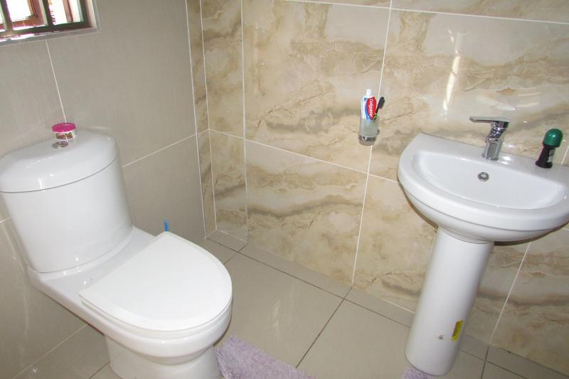 6 Bedroom Property for Sale in White River Ext 18 Mpumalanga
