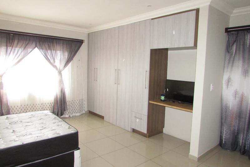 6 Bedroom Property for Sale in White River Ext 18 Mpumalanga
